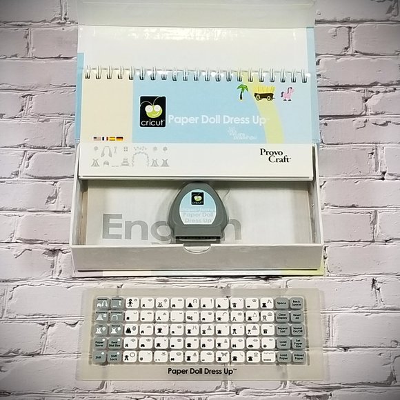 CRICUT - Paper Doll Dress Up - Provo Craft 2007 - Picture 2 of 5